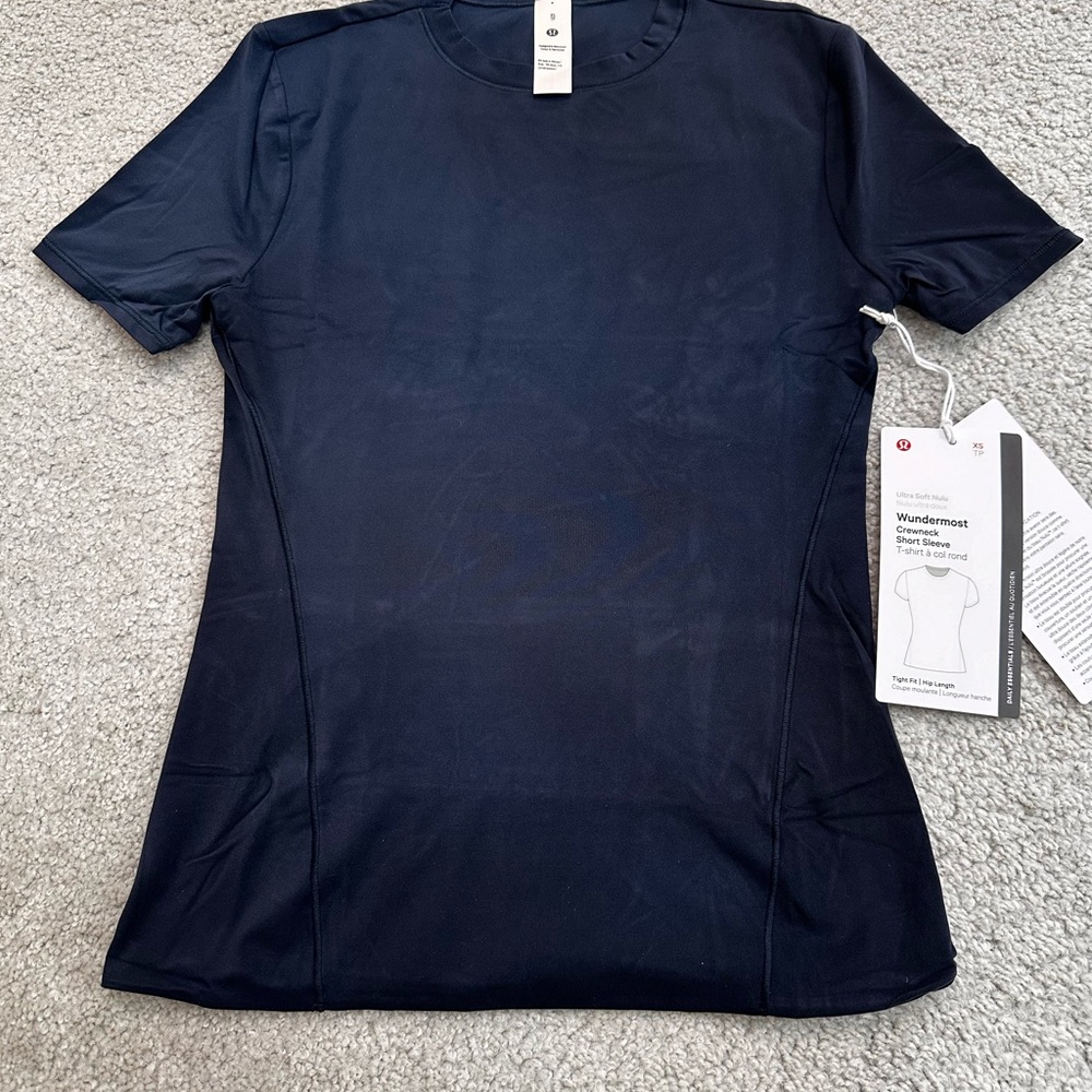 Lululemon Wundermost Ultra-Soft Nulu Hip-Length Crew Short-Sleeve Shirt XS Navy